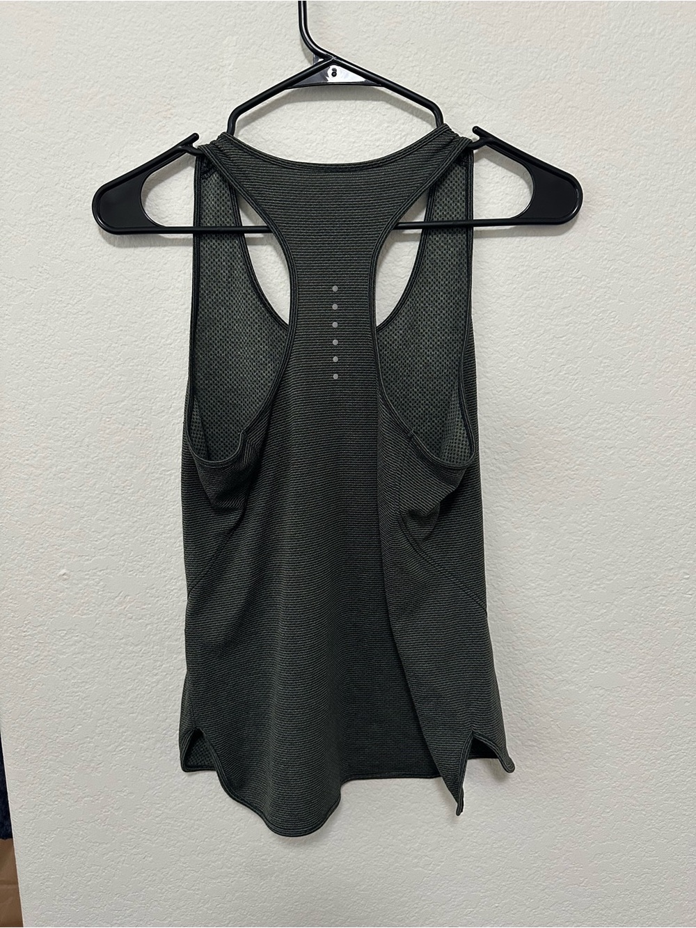 Nike Tank! - Picture 4 of 5
